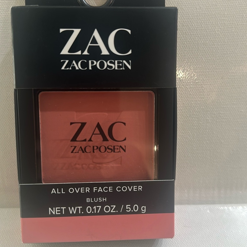 Zac Posen All Over Face Blush Cover Shimmer Highlighter.